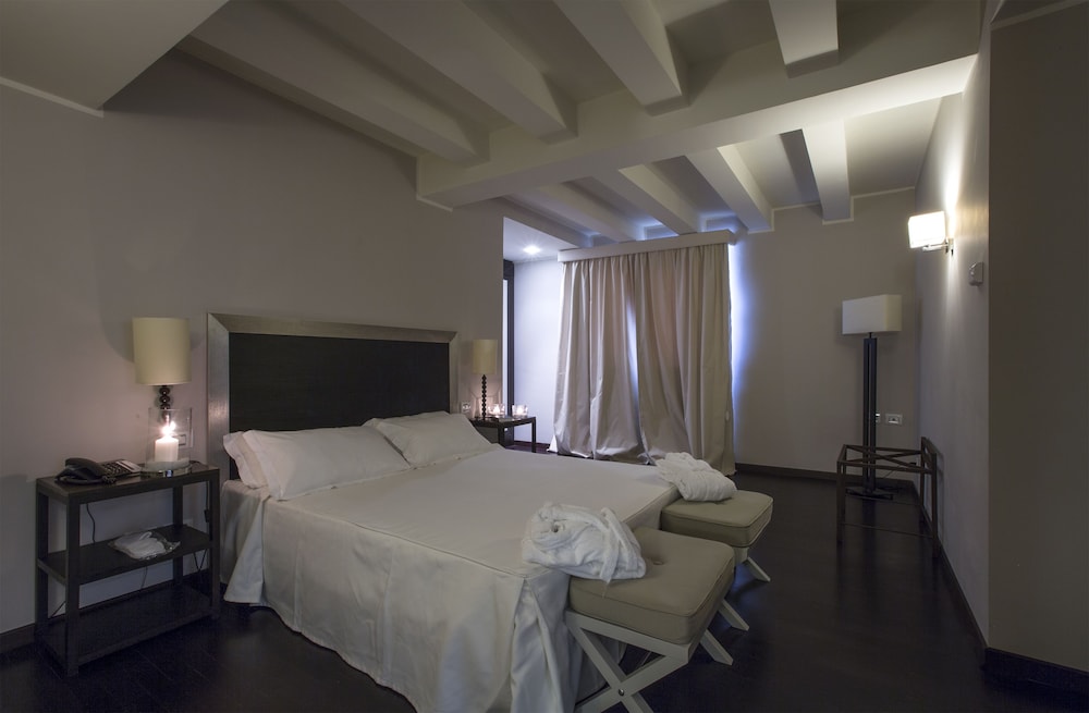 Suite, Multiple Beds photo 3