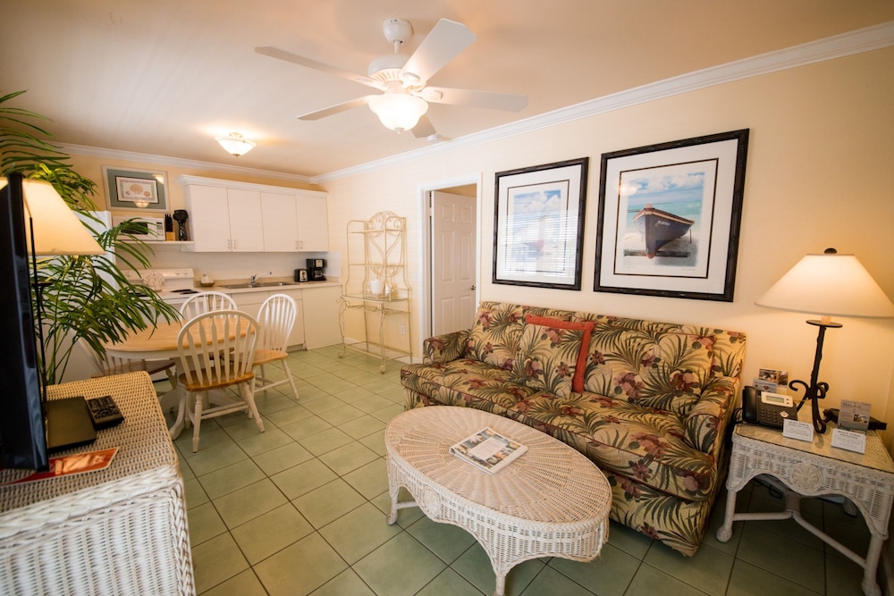 Tradewinds Standard South Cottage photo 2