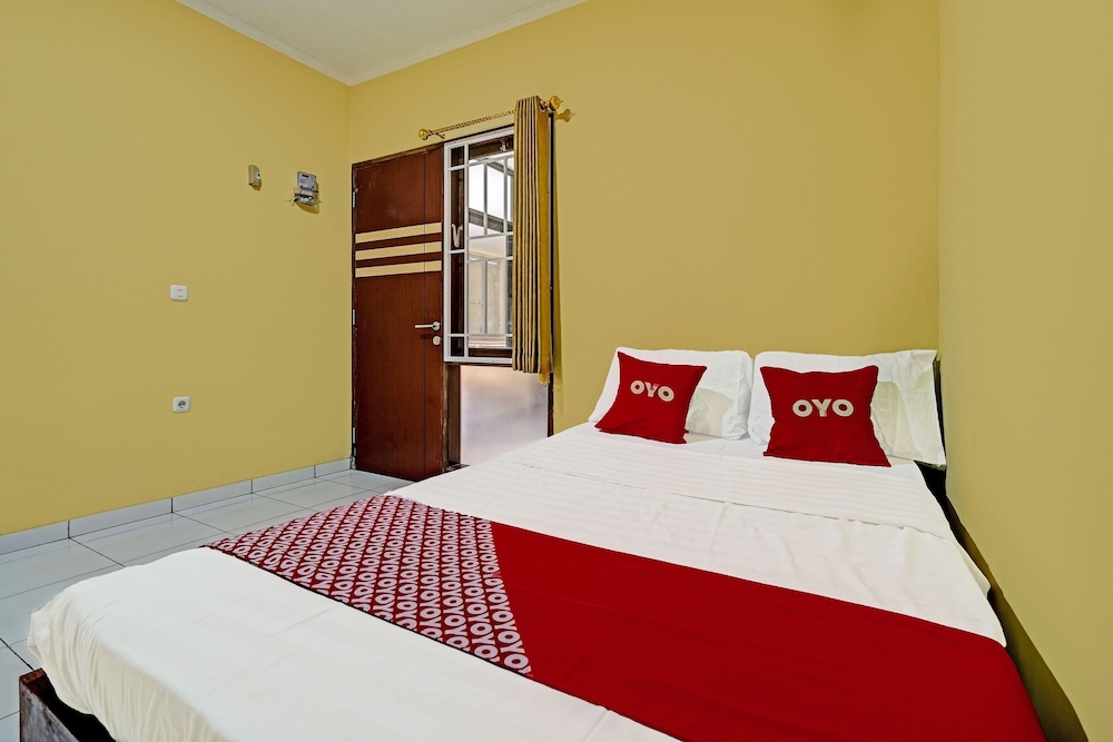 Standard Double Room - Photo 13