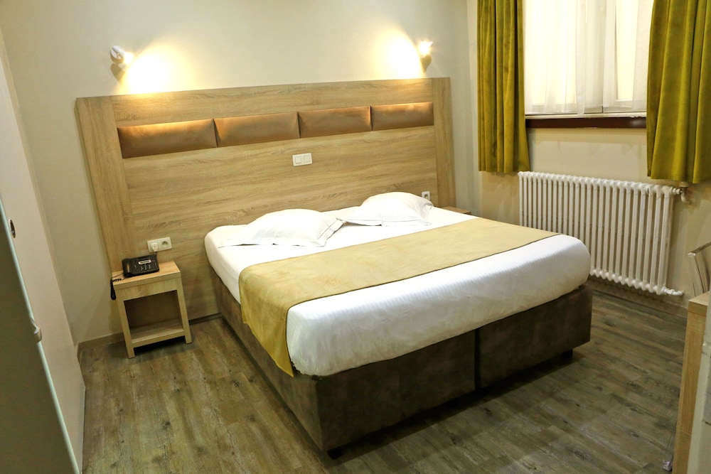 Economy Double Room - Photo 7