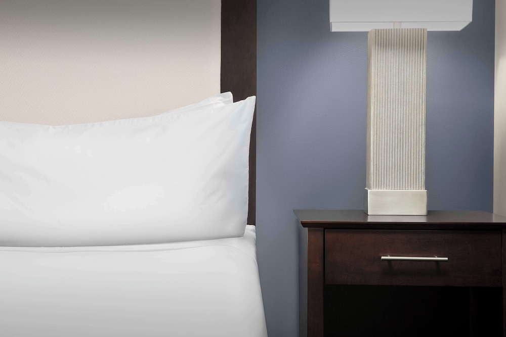 Suite, 2 Queen Beds photo 2