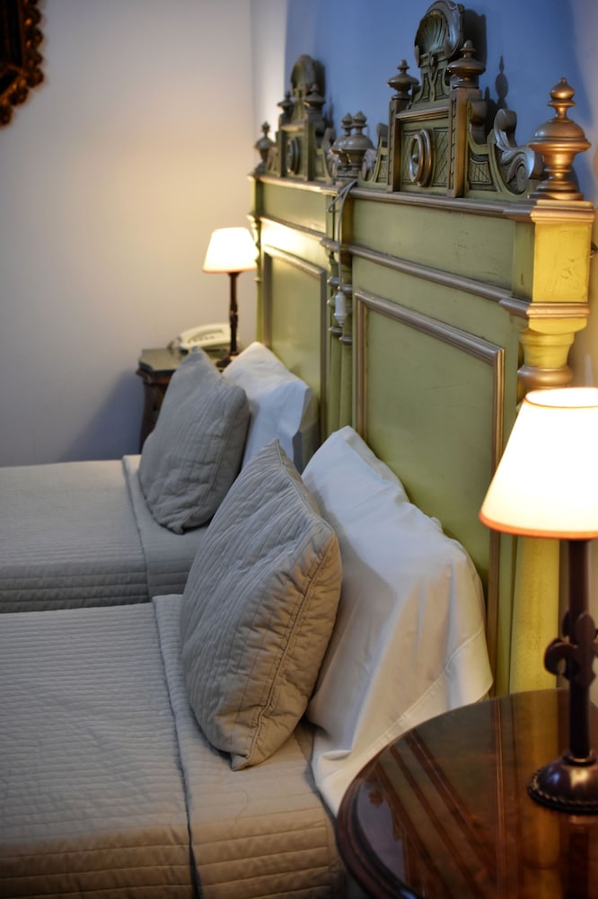 Double Room - Photo 4