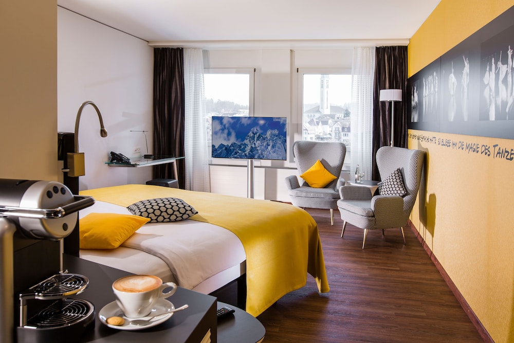 Room (Arte Style) - Photo 1