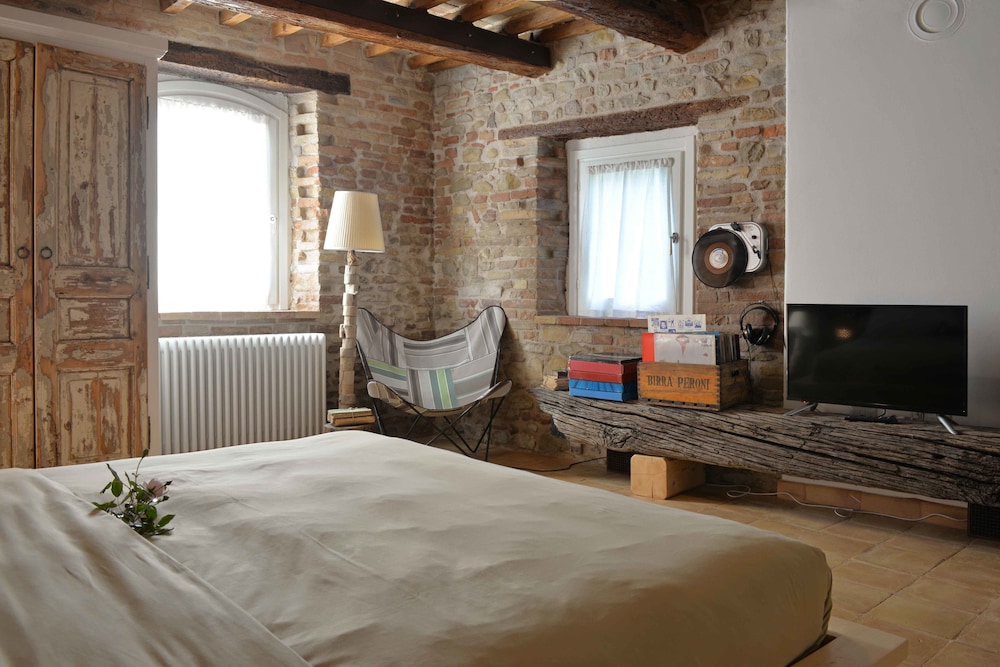 Deluxe Double or Twin Room, Garden View photo 3