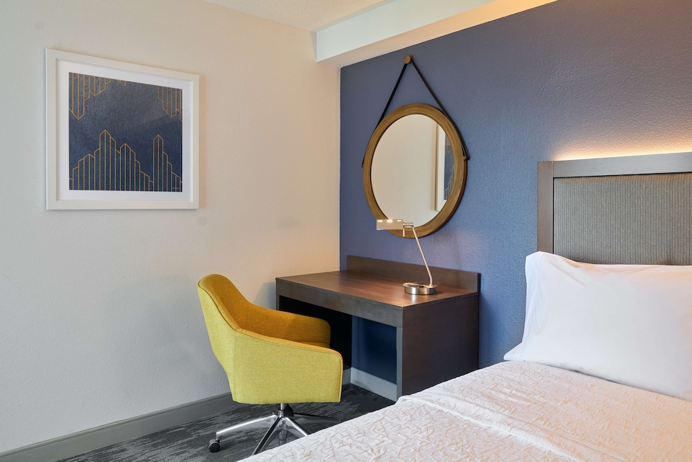 Room, 2 Double Beds, Accessible (Mobility & Hearing, Roll-In Shower) - Photo 3
