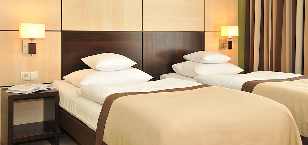 Standard Twin Room - Photo 3