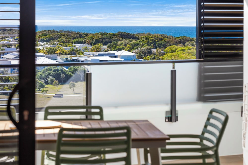 Superior Apartment, 3 Bedrooms, Ocean View photo 3