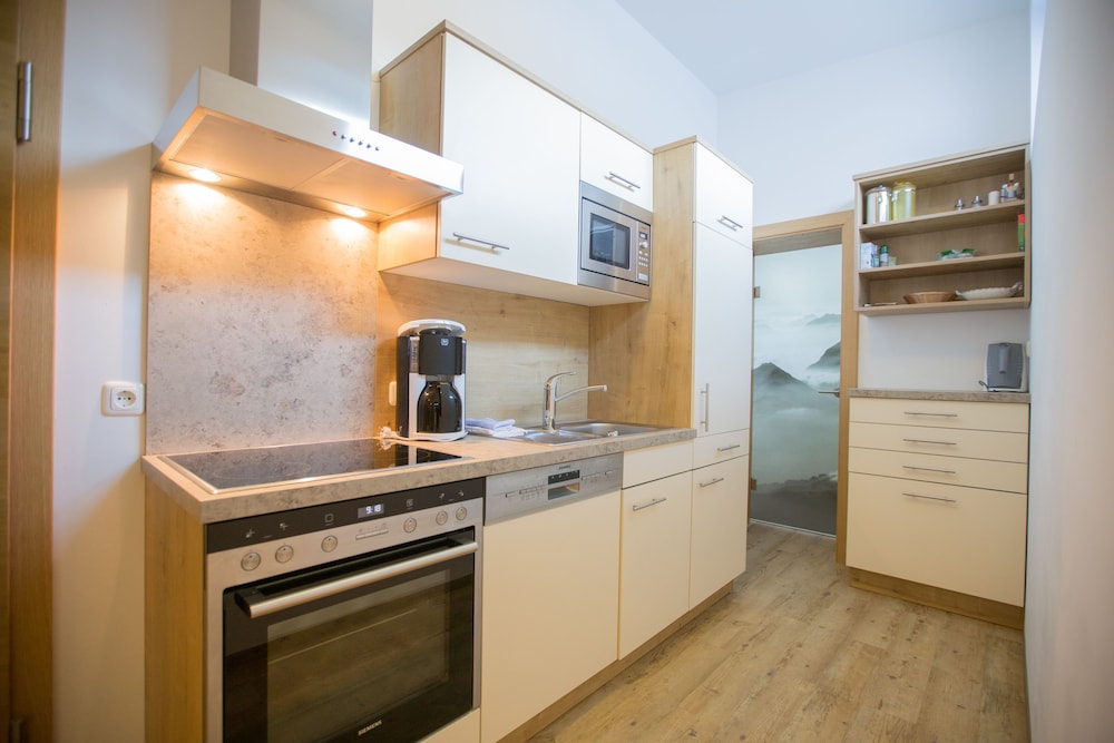 Apartment (B)