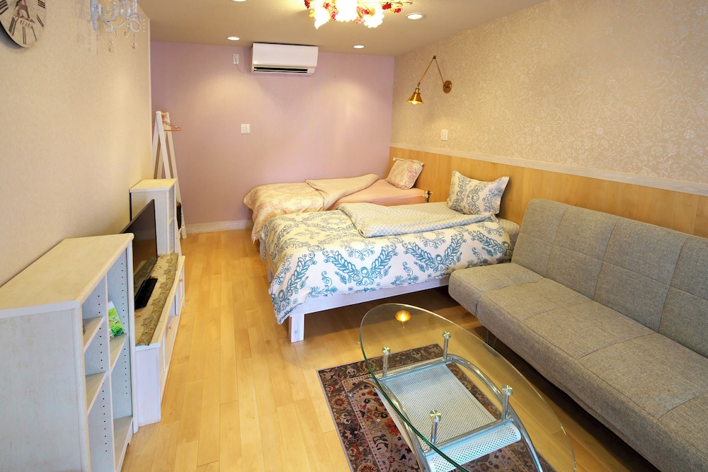 Designers Condominium with Living Room and Kitchen, Non Smoking photo 1