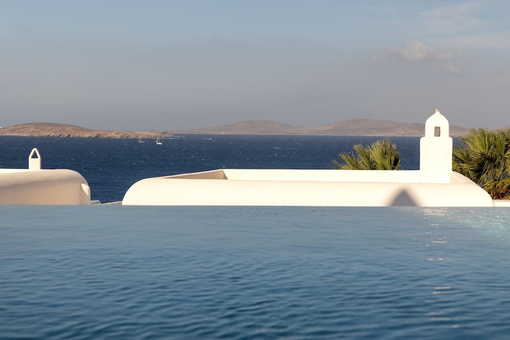 Signature Two Bedroom Suite with Private Pool & Sea View - Photo 3