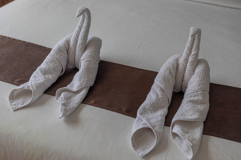 Deluxe Double Room, Pool View - Photo 7