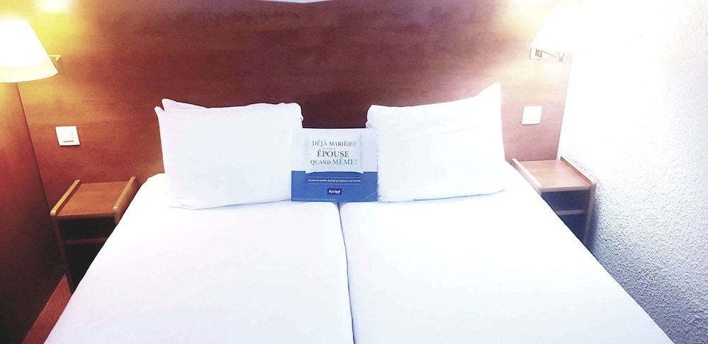 Standard Room, 2 Twin Beds - Photo 2