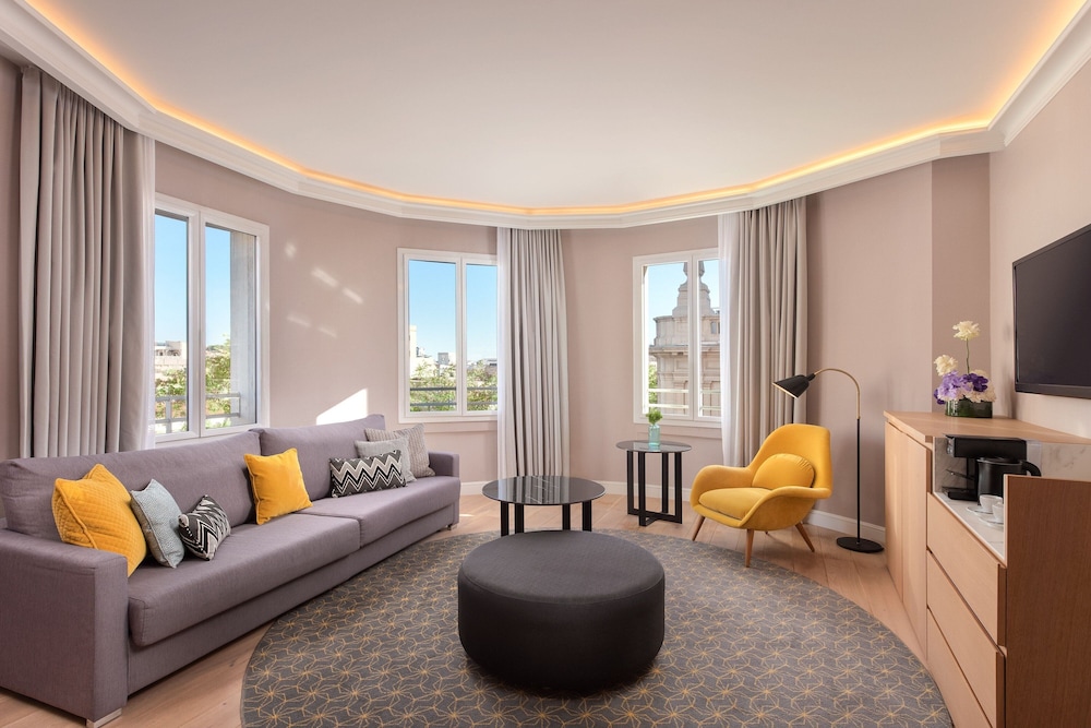 Suite, 1 Bedroom, City View, Corner