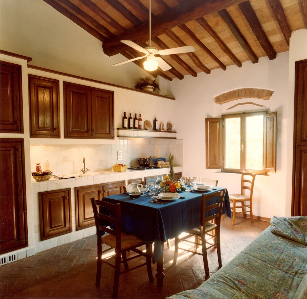Apartment, 2 Bedrooms, Non Smoking photo 2