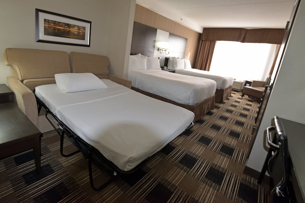 Suite, 2 Queen Beds (Extra Floor Space) photo 2
