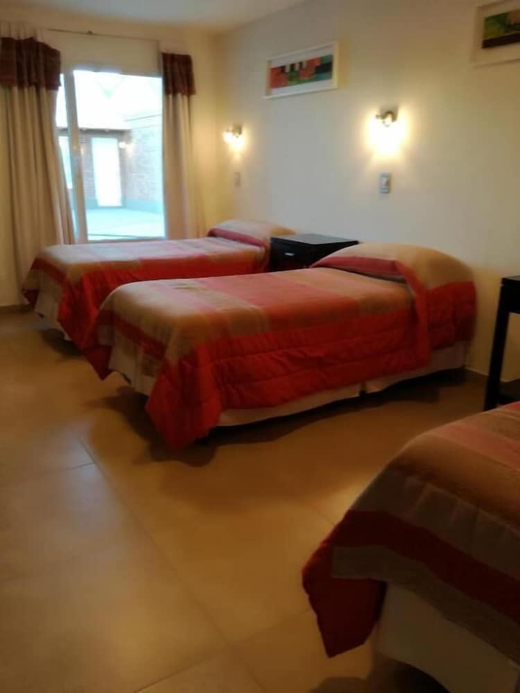 Deluxe Triple Room, 3 Twin Beds photo 2