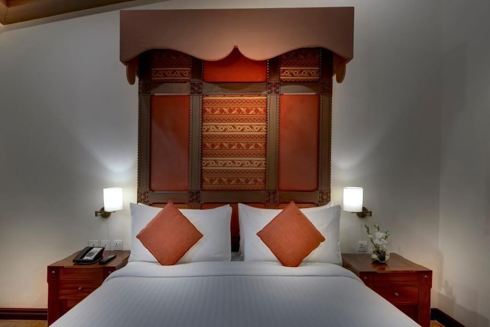 Executive Room, 1 King Bed - Photo 3