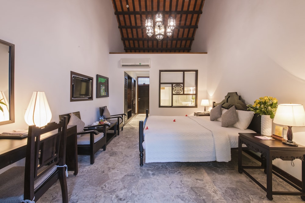 Deluxe Room, Garden View - Photo 2