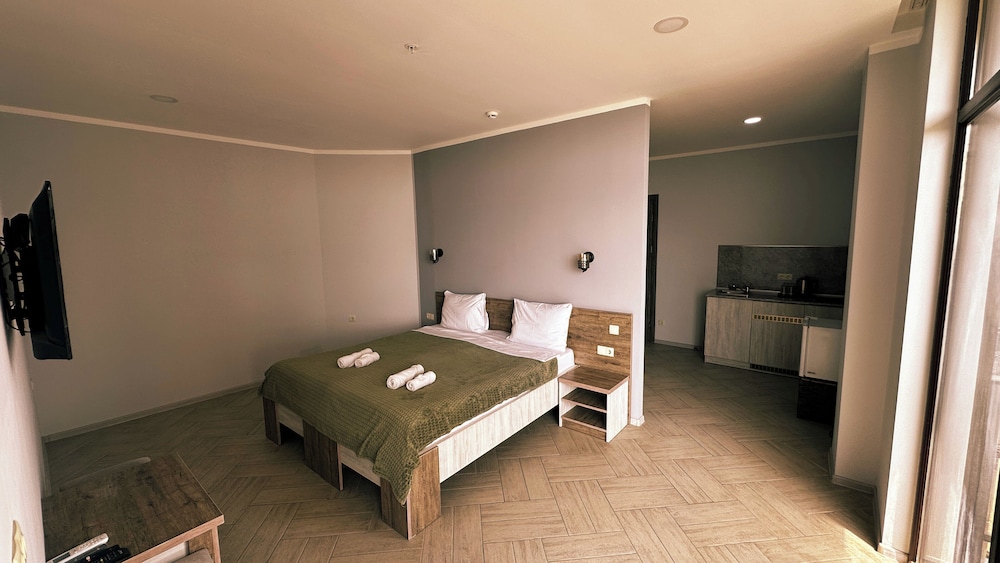 Superior Double Room, Kitchen, Mountain View