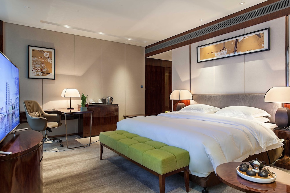 Efficiency, Executive Room, 1 King Bed, Smoking photo 1