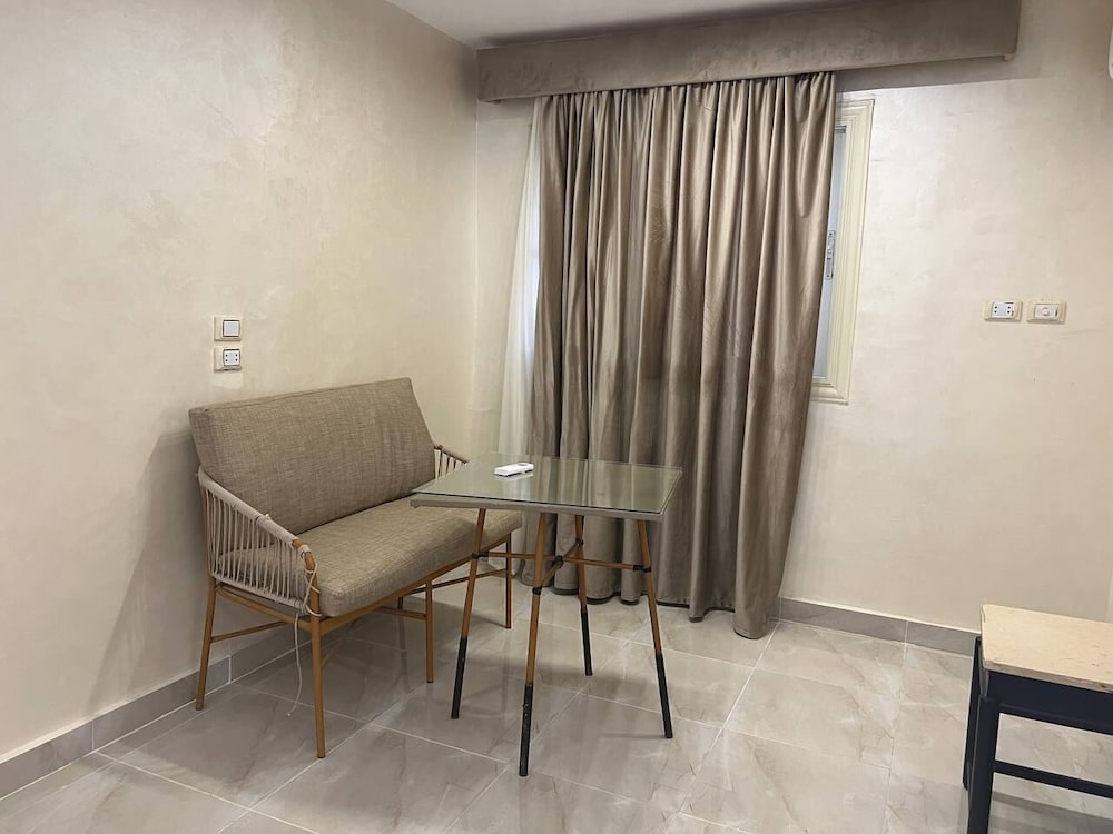Family Room - Photo 9