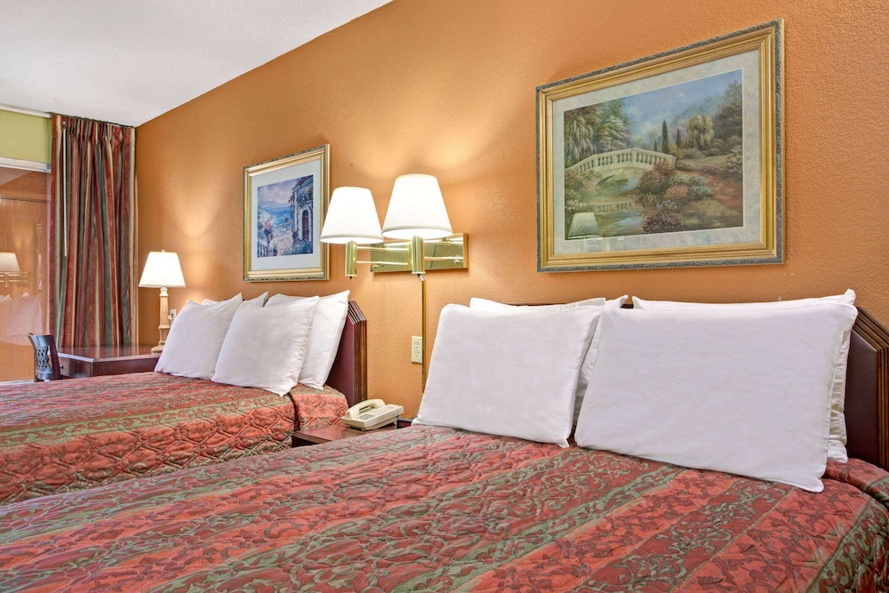 Double Room, 2 Double Beds - Photo 1
