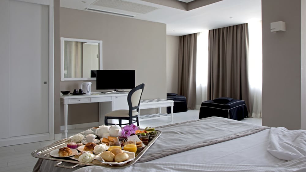 Junior Studio Suite photo 2