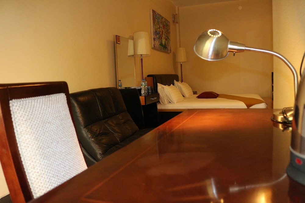 Business Room photo 2