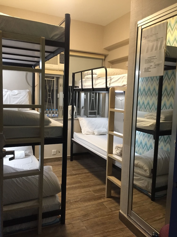 5-person bunk bed room photo 2