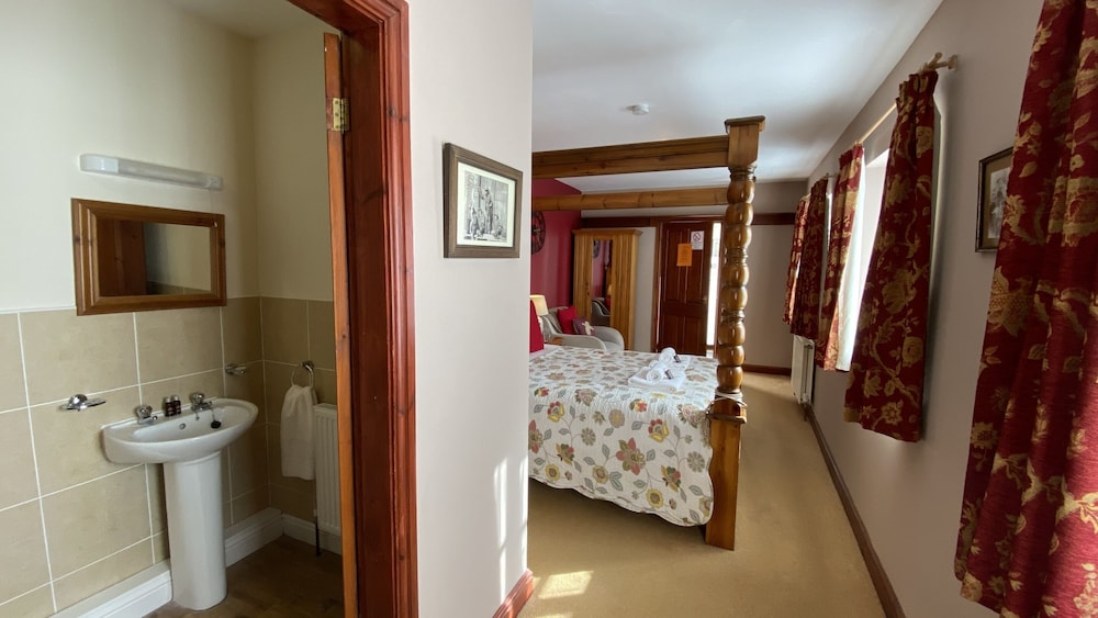 Deluxe Double Room, Ensuite (Four Poster) photo 3