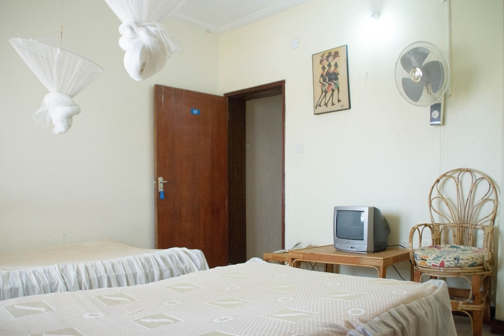 Standard Twin Room photo 2
