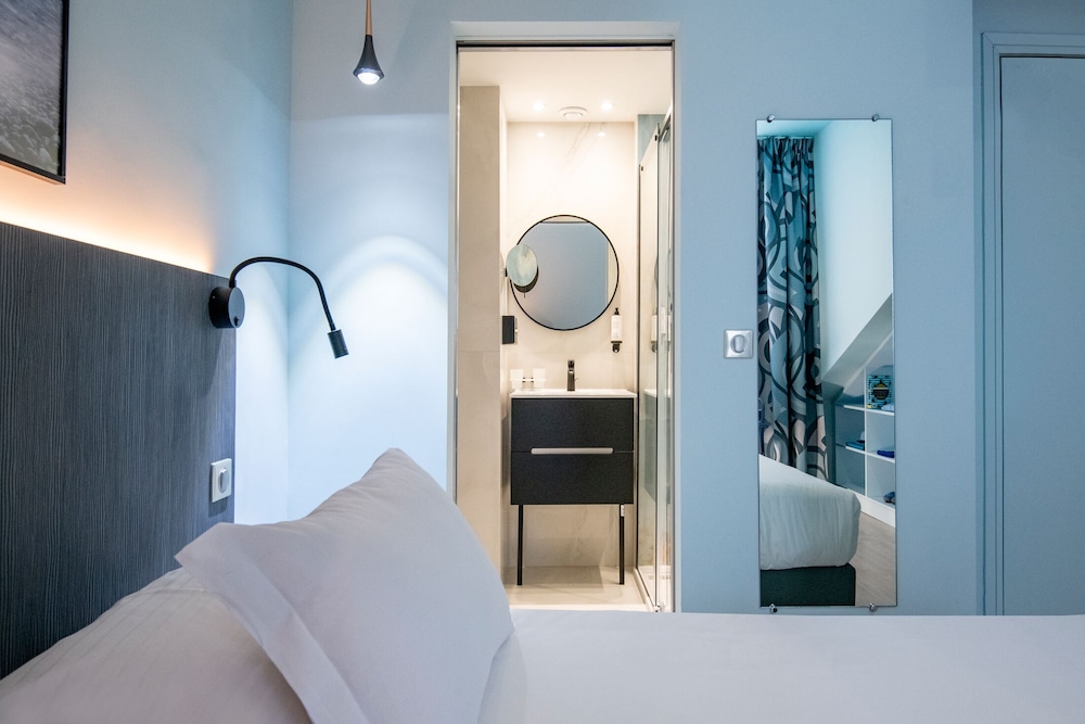 Comfort Room, 1 Queen Bed, Non Smoking - Photo 2