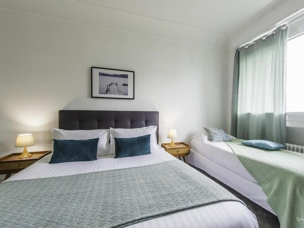 Triple Room, Private Bathroom, Garden View (Topaze) photo 1