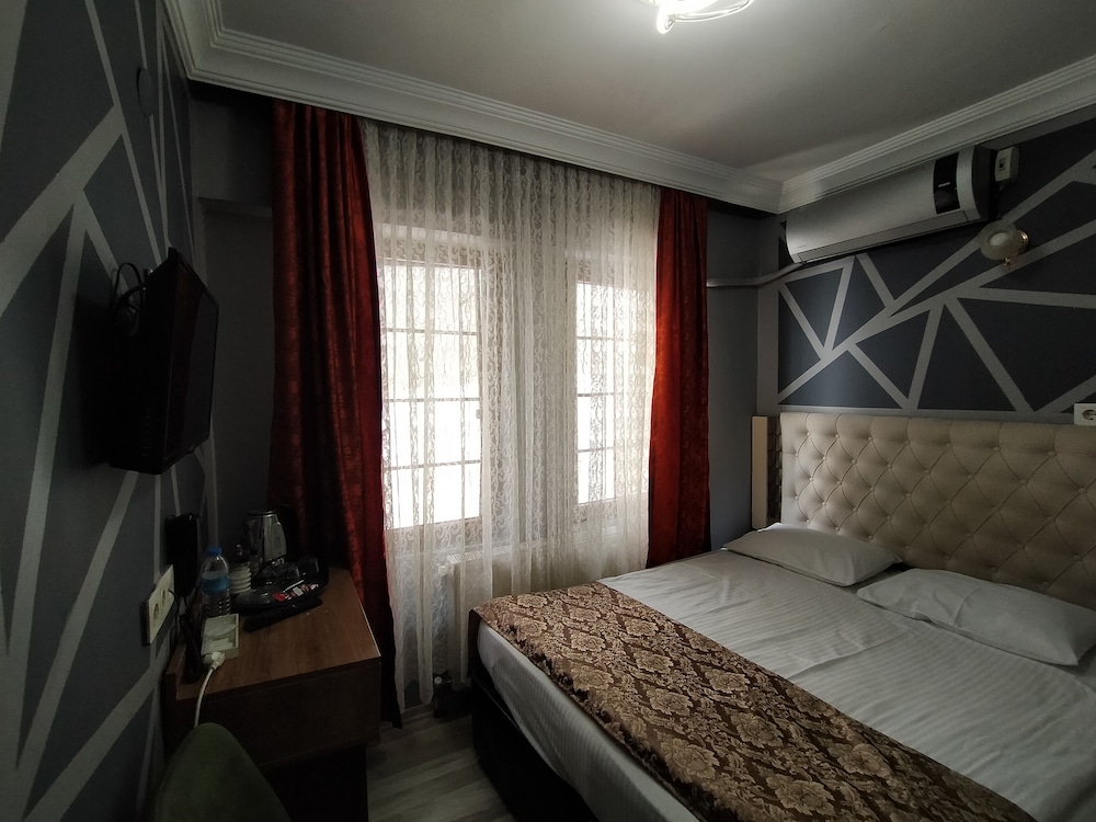 Economy Double Room photo 2