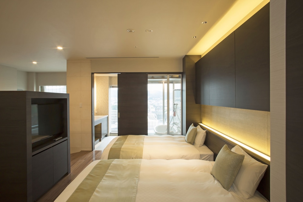 13th Floor Junior Suite, City View, Non Smoking - Photo 1