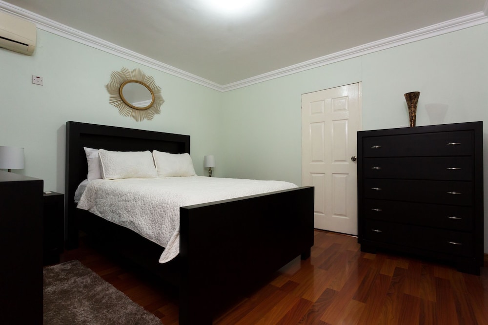 Apartment photo 1