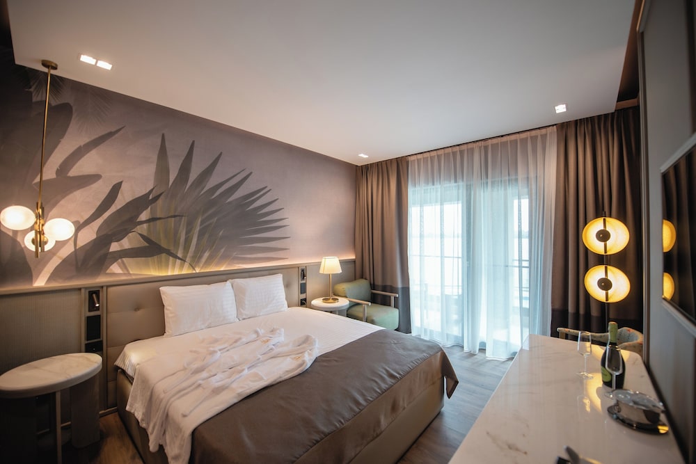 Exclusive Double Room, Lake View