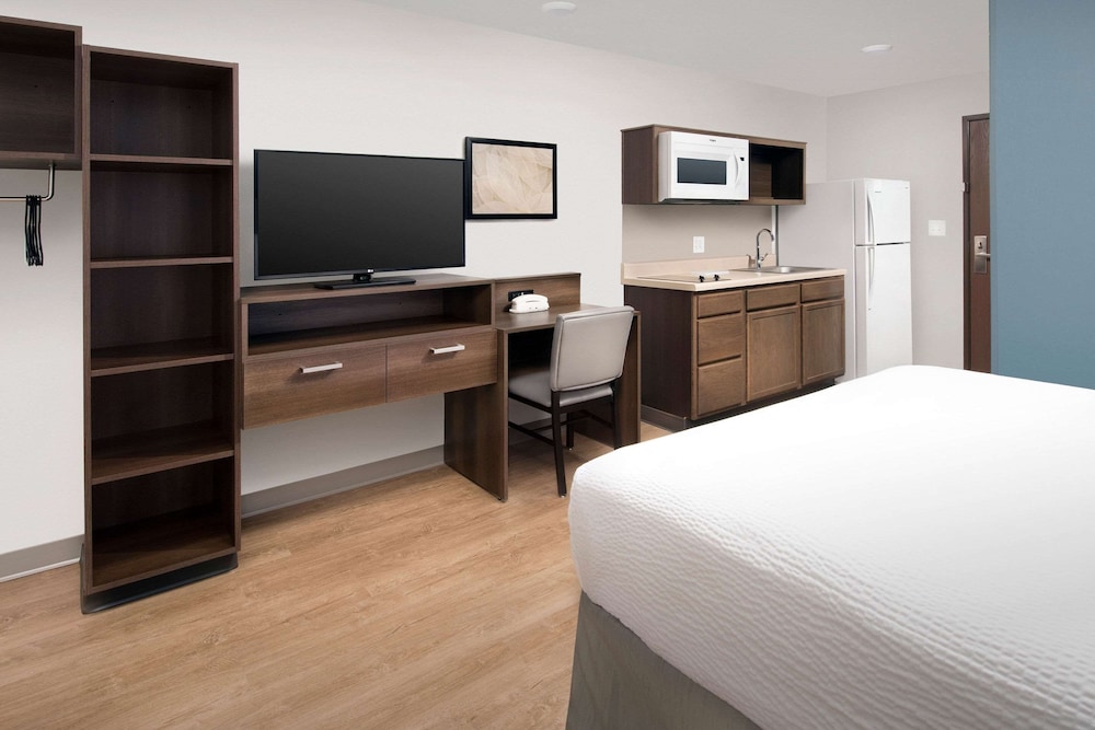 Room, 1 Queen Bed, Accessible, Non Smoking (Roll In Shower) photo 3