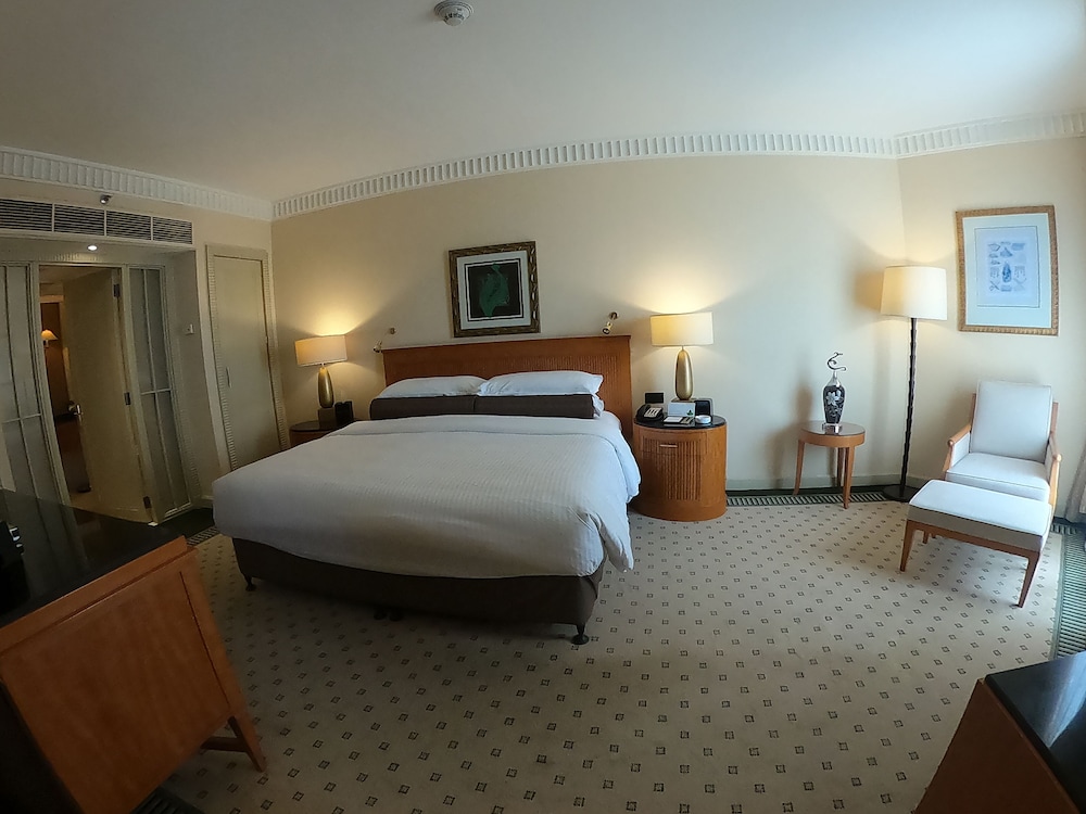 Junior Suite, 1 King Bed, Sea View - Photo 5