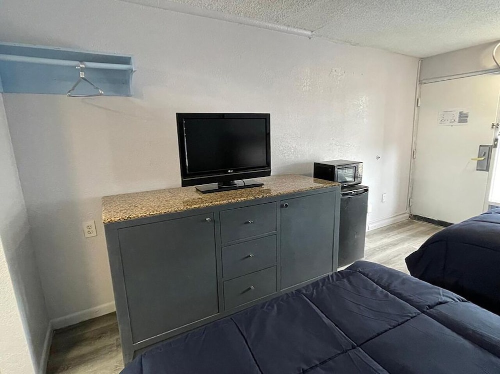 Standard Double Room, 2 Double Beds, Non Smoking photo 3