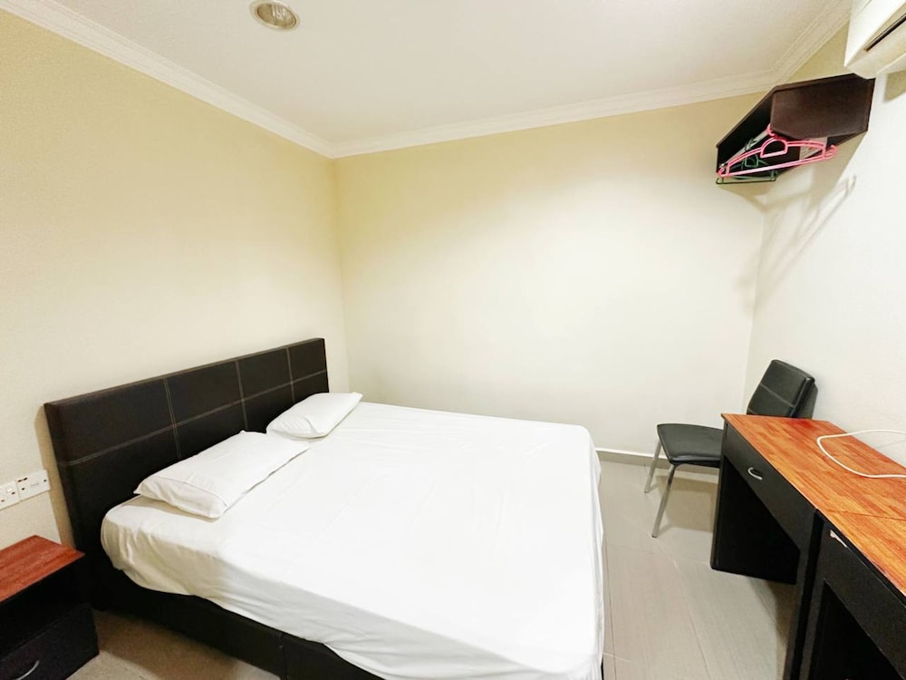Standard Double Room, 1 Queen Bed