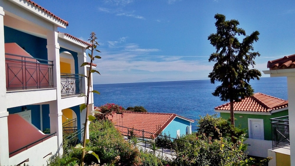 Double or Twin Room, Partial Sea View - Photo 4