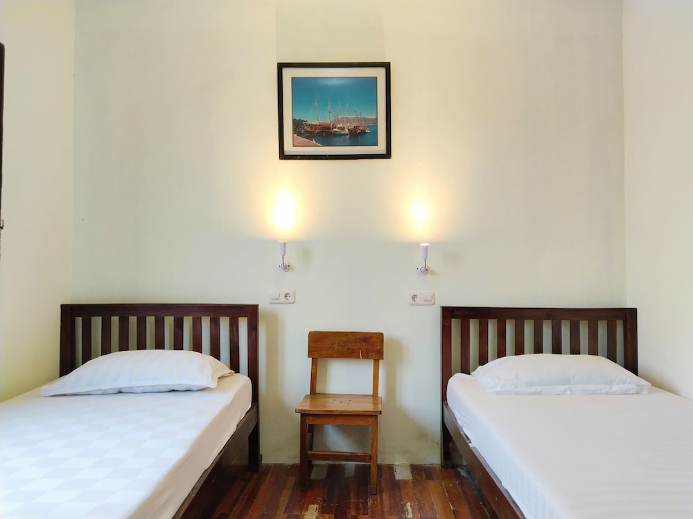 Economy Twin Room