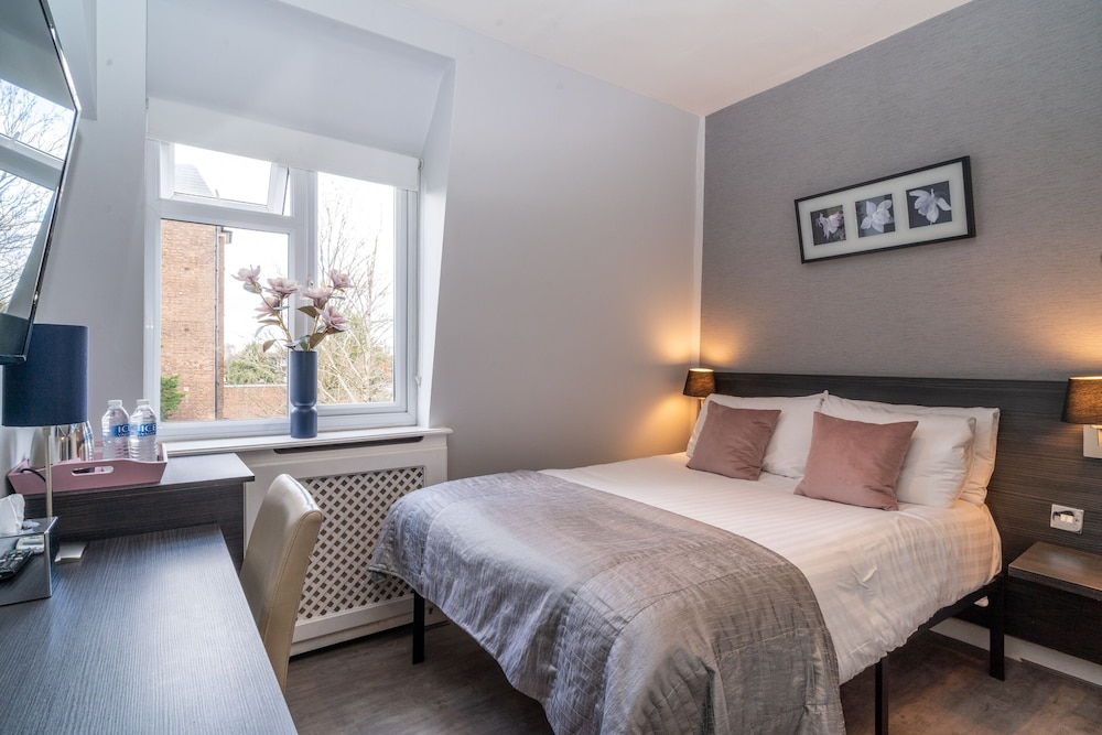 Comfort Double Room, Ensuite (Small ) photo 3