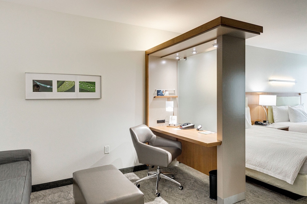 Suite, Multiple Beds - Photo 3