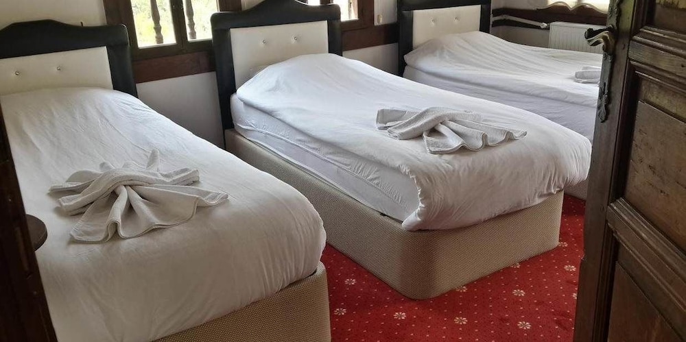 Standard Triple Room photo 3