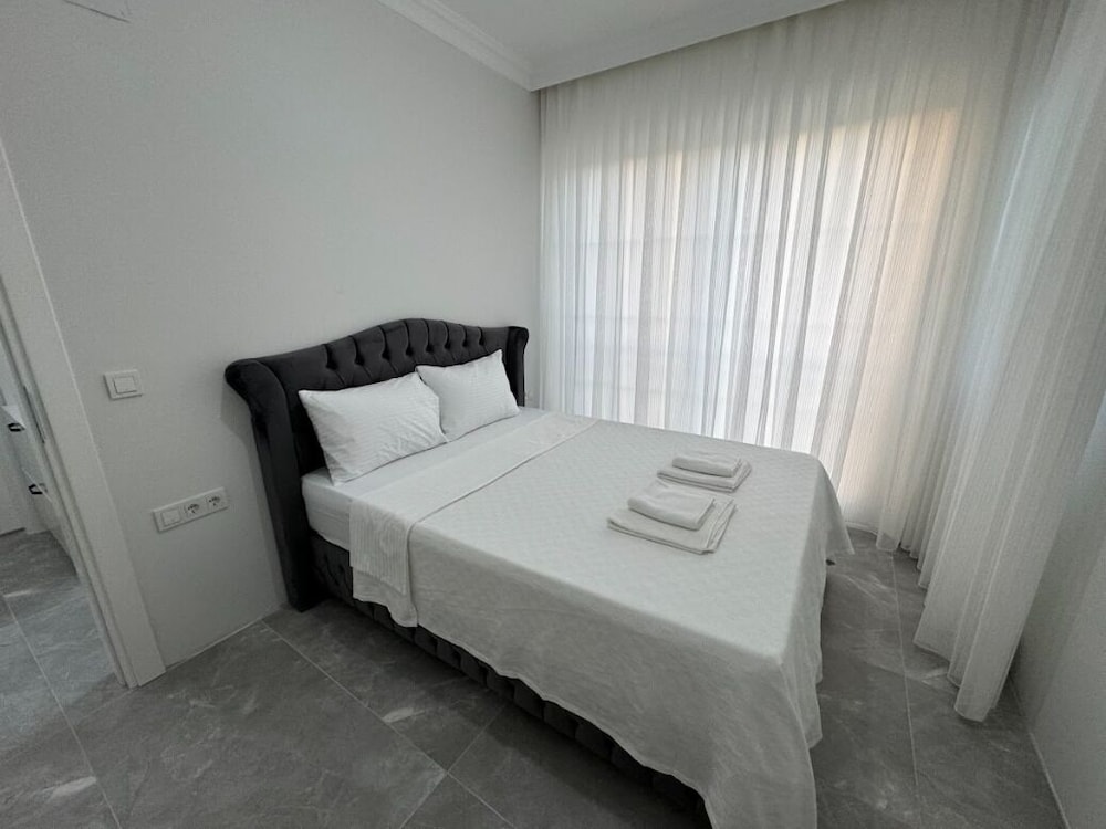 Deluxe Room - Photo 1