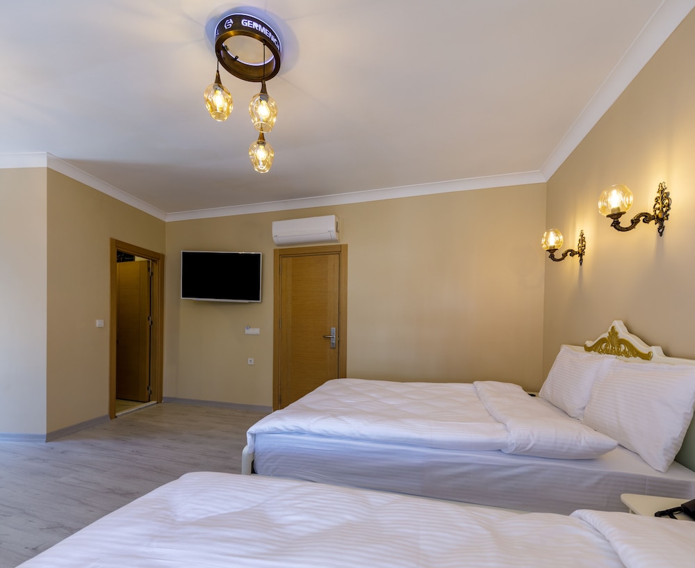 Standard Quadruple Room photo 2