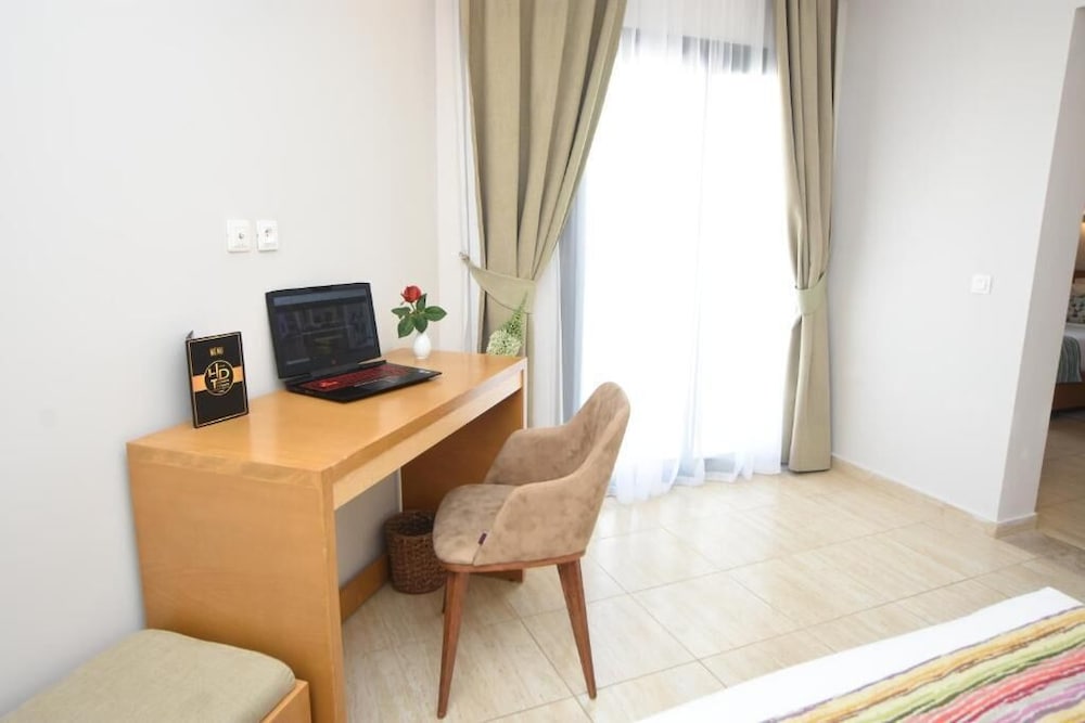 Standard Double Or Twin Room - Photo 15