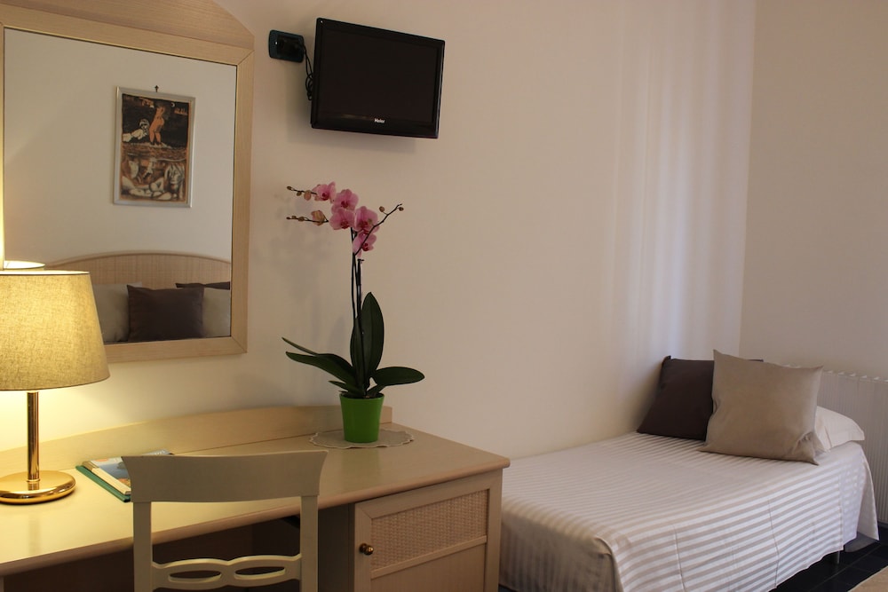 Triple Room - Photo 4